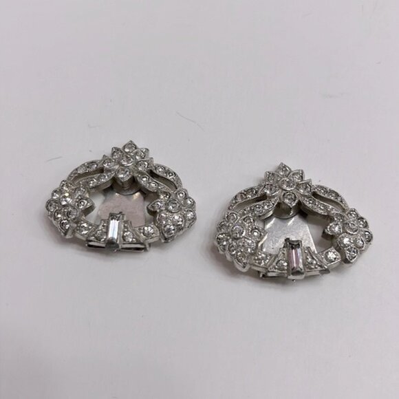 Silver clip on earrings - Picture 1 of 4
